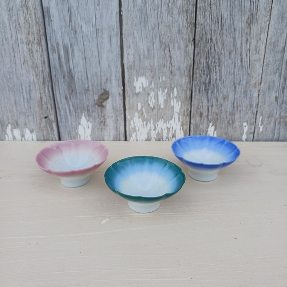 FAB Antique VTG Salt Cellar Salt Dip Figural Japanese Chinese Asian Porcelain 3 - Picture 1 of 11